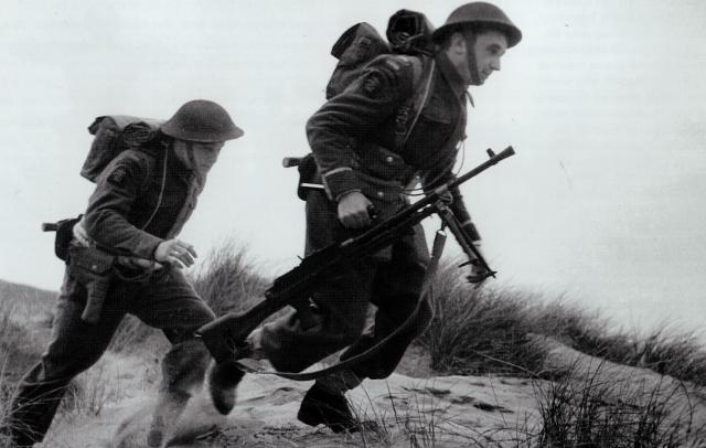 Bren gun team from the Polish Troop