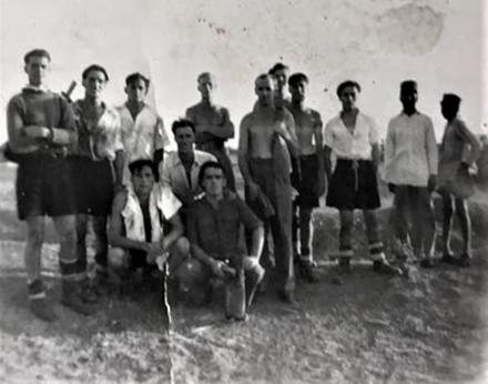 Unidentified No. 1 Commandos - p