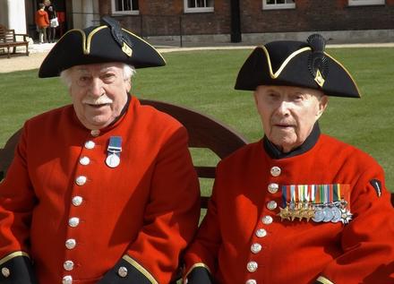John Honey & Roy Cadman (No.3 Cdo)