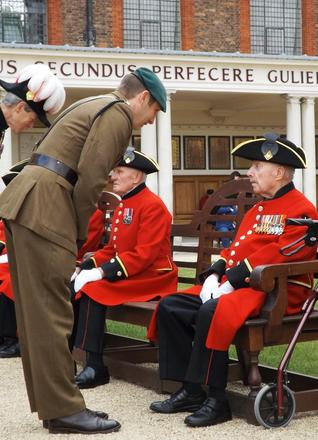 Lt Col Tom Salberg, MBE talks to Roy Cadman