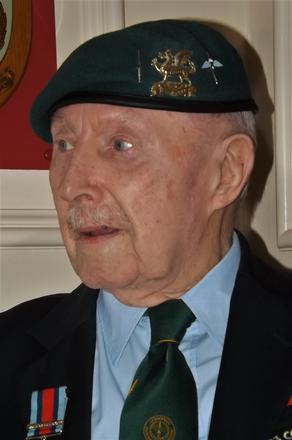 Roy Cadman (No.3 Cdo)