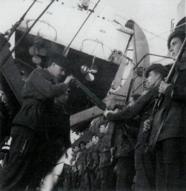 Rifle inspection prior to the Ardour estuary raid