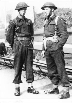 Joe Jeff and Reg Child, RN Beach Commando P 'Peter', Isle of Wight.