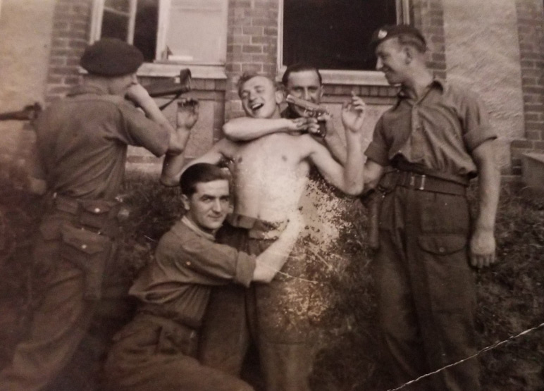 48RM Commandos fooling around