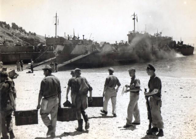 War Diary extract for No.2 Commando at Sarande Albania