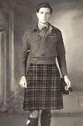 Lieut. (later Colonel) Tommy Macpherson, No.11 Commando 10 Troop