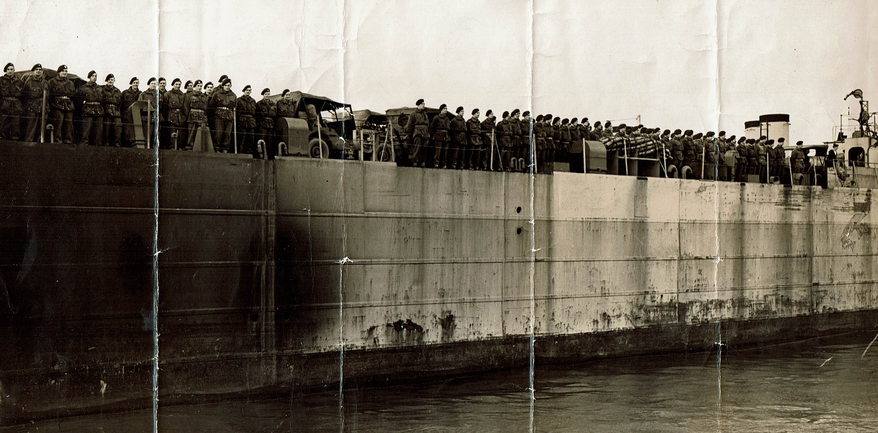 Maurice Burrows No. 3 Cdo and others on a troop ship.