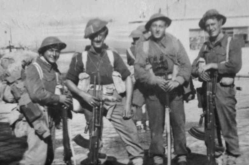Ron 'Ken' Young, Bobby Cullen, Sgt Stevens, and Norman 'Ram' Ramsey, No.9 Cdo., Bren Gun team