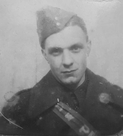 Mne. Howard Walton Pratt later served in 45RM Commando