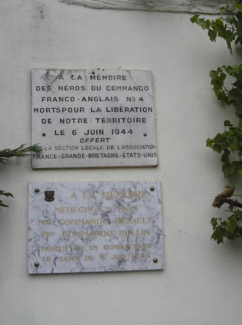 No.4 Commando plaque, Ouistreham (2)