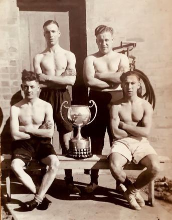 Mne. Kenneth Gleave  (front right) Lympstone