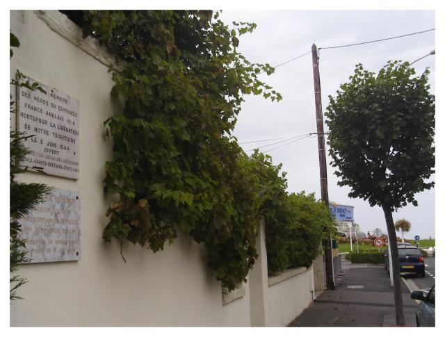 No.4 Commando plaque, Ouistreham (3)