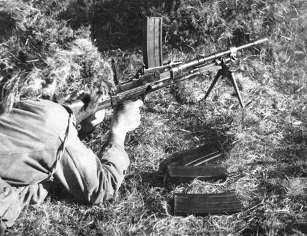 Live firing Dartmoor recruit using 7.62mm Bren