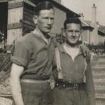 Alan Carlisle (left) and his good friend Eric Spiers, 4 Troop No.3 Commando